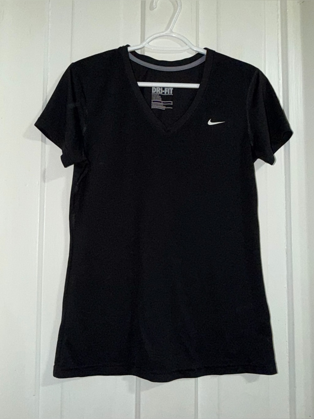 Nike Women's Black size medium shirt Dri-FIT V-Neck Athletic Tee
